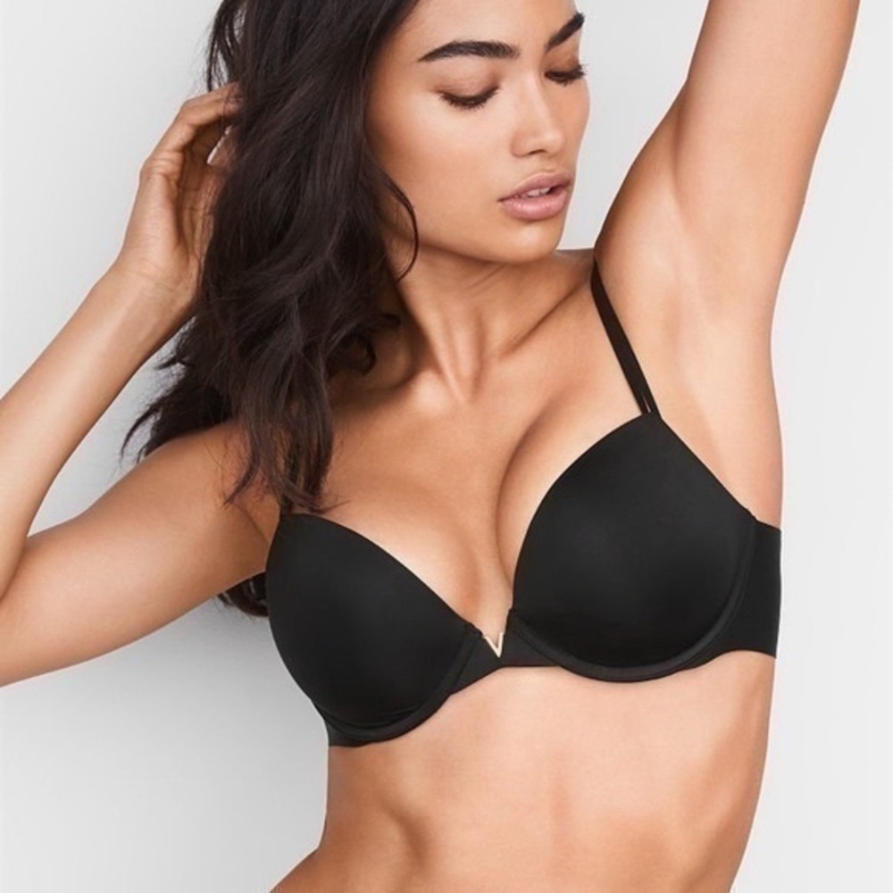 Victoria’s Secret Very Sexy No Wire Lace Push Up Bra Black with Black Lace Back